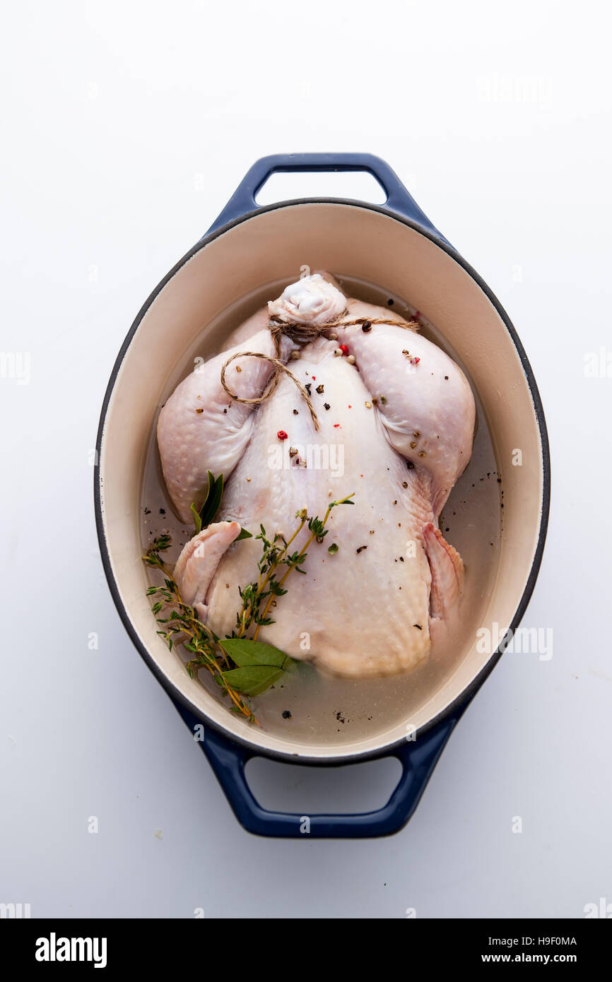 Whole chicken pot hi-res stock photography and images - Alamy