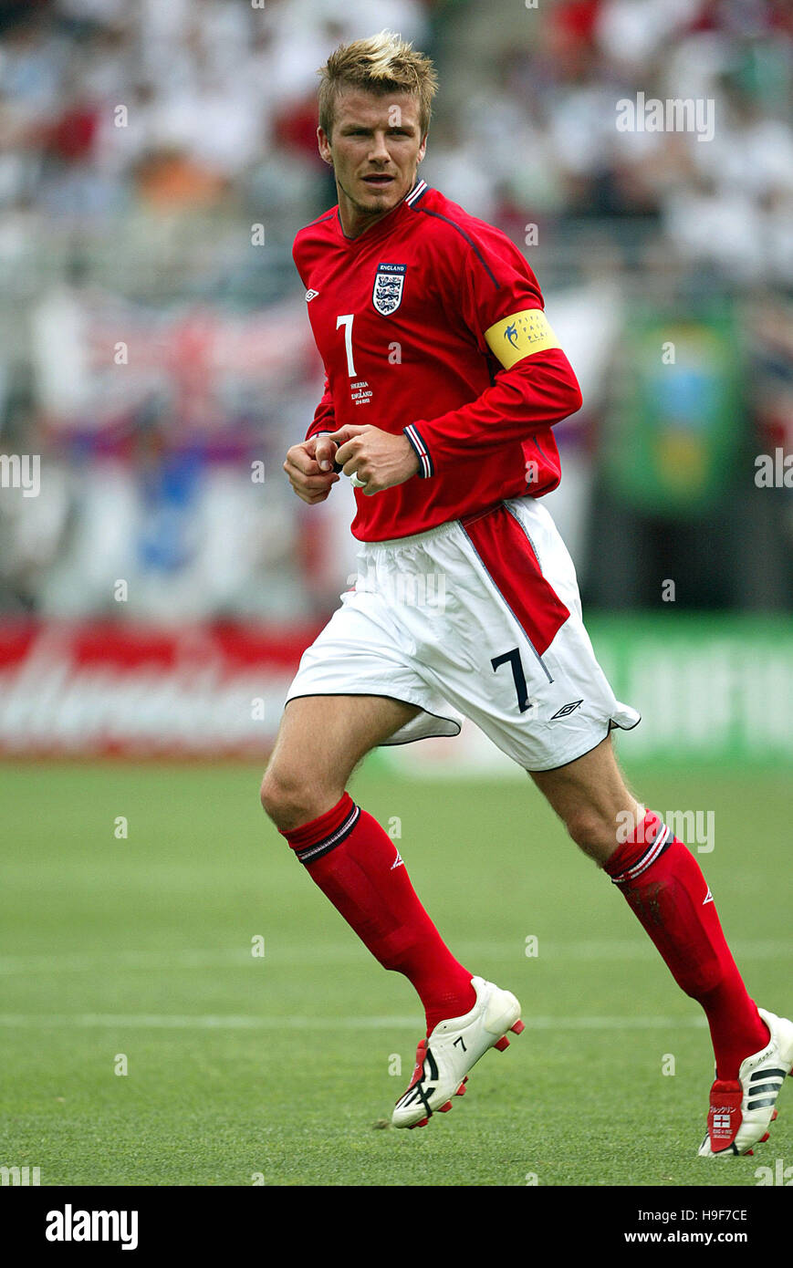 David beckham england 2002 japan hi-res stock photography and