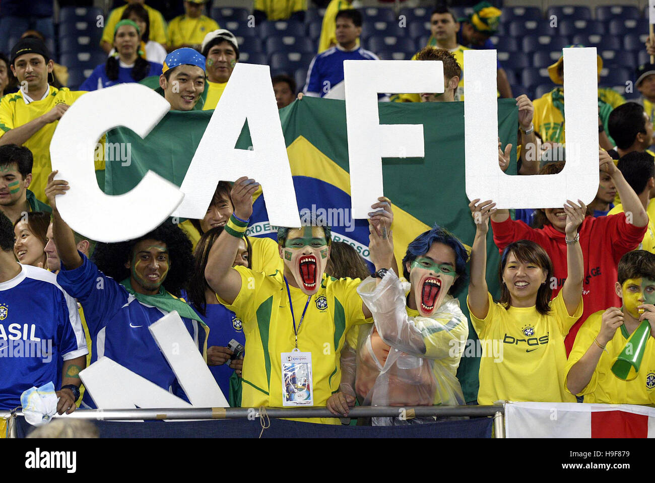 BRAZILIAN FANS WORLD CUP JAPAN 2002 SAITAMA STADIUM SAITAMA JAPAN 26