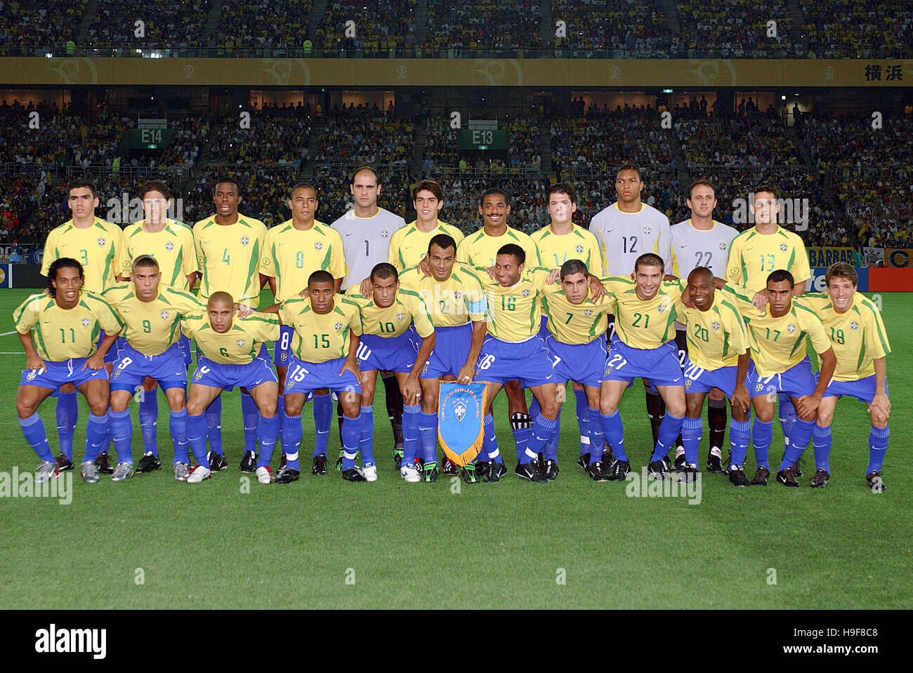 BRAZIL BRAZILIAN FOOTBALL TEAM INTERNATIONAL STADIUM YOKOHAMA JAPAN 30 June 2002 Stock Photo