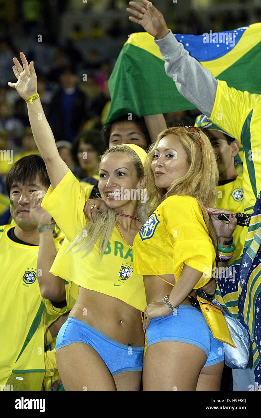 BRAZILIAN FANS WORLD CUP JAPAN 2002 SAITAMA STADIUM SAITAMA JAPAN 26