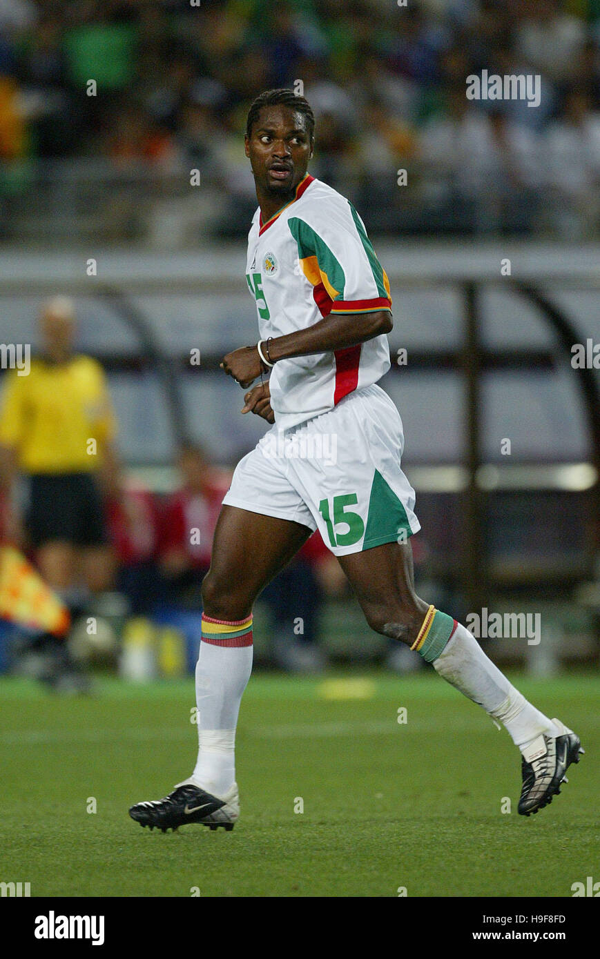 PAPA BOUBA DIOP SENEGAL OSAKA NAGAI STADIUM OSAKA JAPAN 22 June 2002 Stock  Photo - Alamy