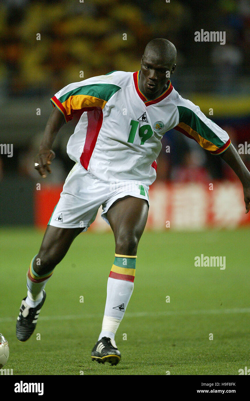 PAPA BOUBA DIOP SENEGAL OSAKA NAGAI STADIUM OSAKA JAPAN 22 June 2002 Stock  Photo - Alamy