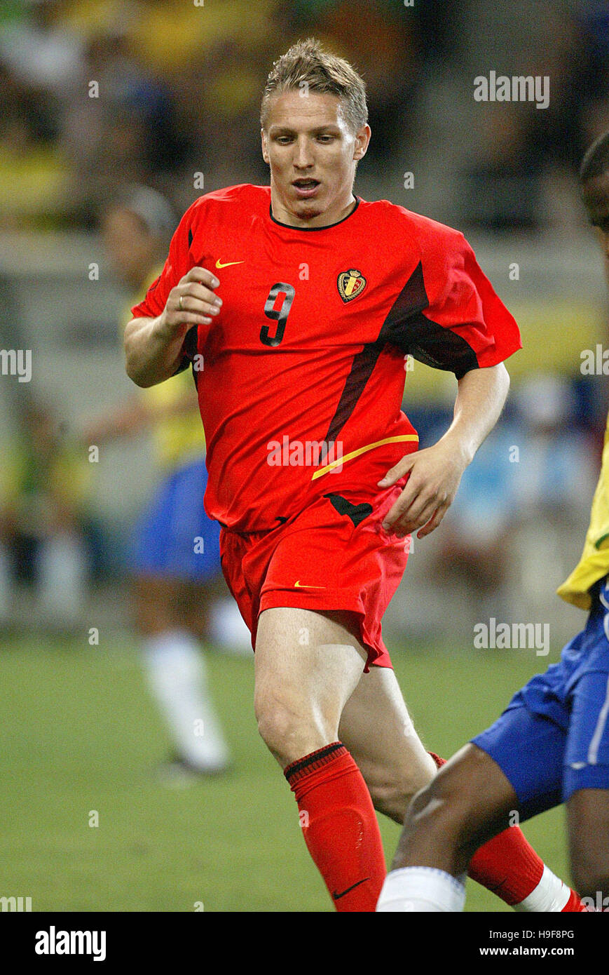 WESLEY SONCK BELGIUM & RACING GENK KOBE WING STADIUM KOBE JAPAN 17 June  2002 Stock Photo - Alamy