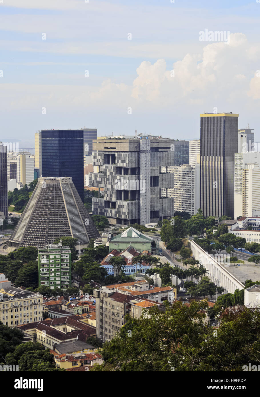 Rio de janeiro skyline vertical hi-res stock photography and images - Alamy