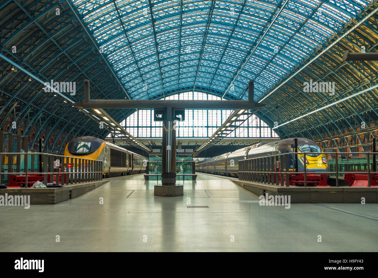 Eurostar High Speed Train HS1 London Paris Europe Travel Stock Photo Alamy Eurostar High Speed Train HS1 London Paris Europe Travel Stock Photo Alamy