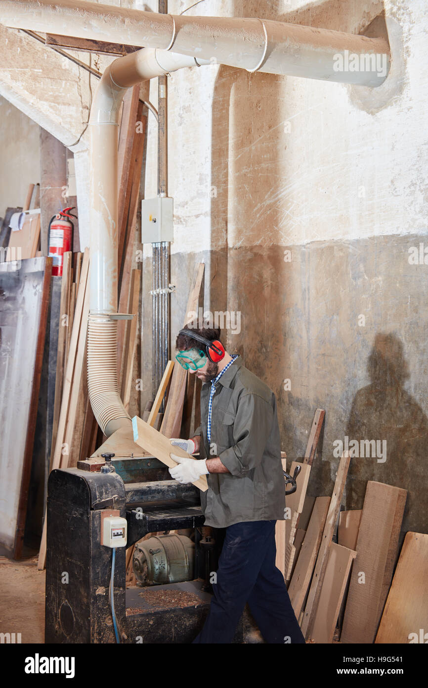 Wood planing machine hires stock photography and images Alamy