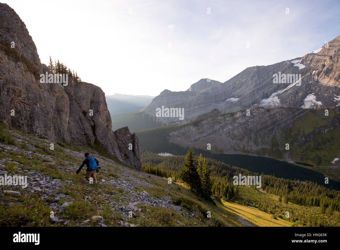 Mountain ridge walks hi-res stock photography and images - Alamy