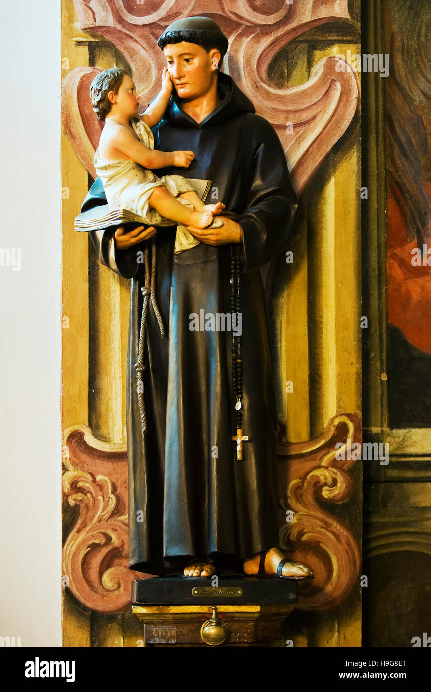 Statue of Saint Antonius Stock Photo - Alamy