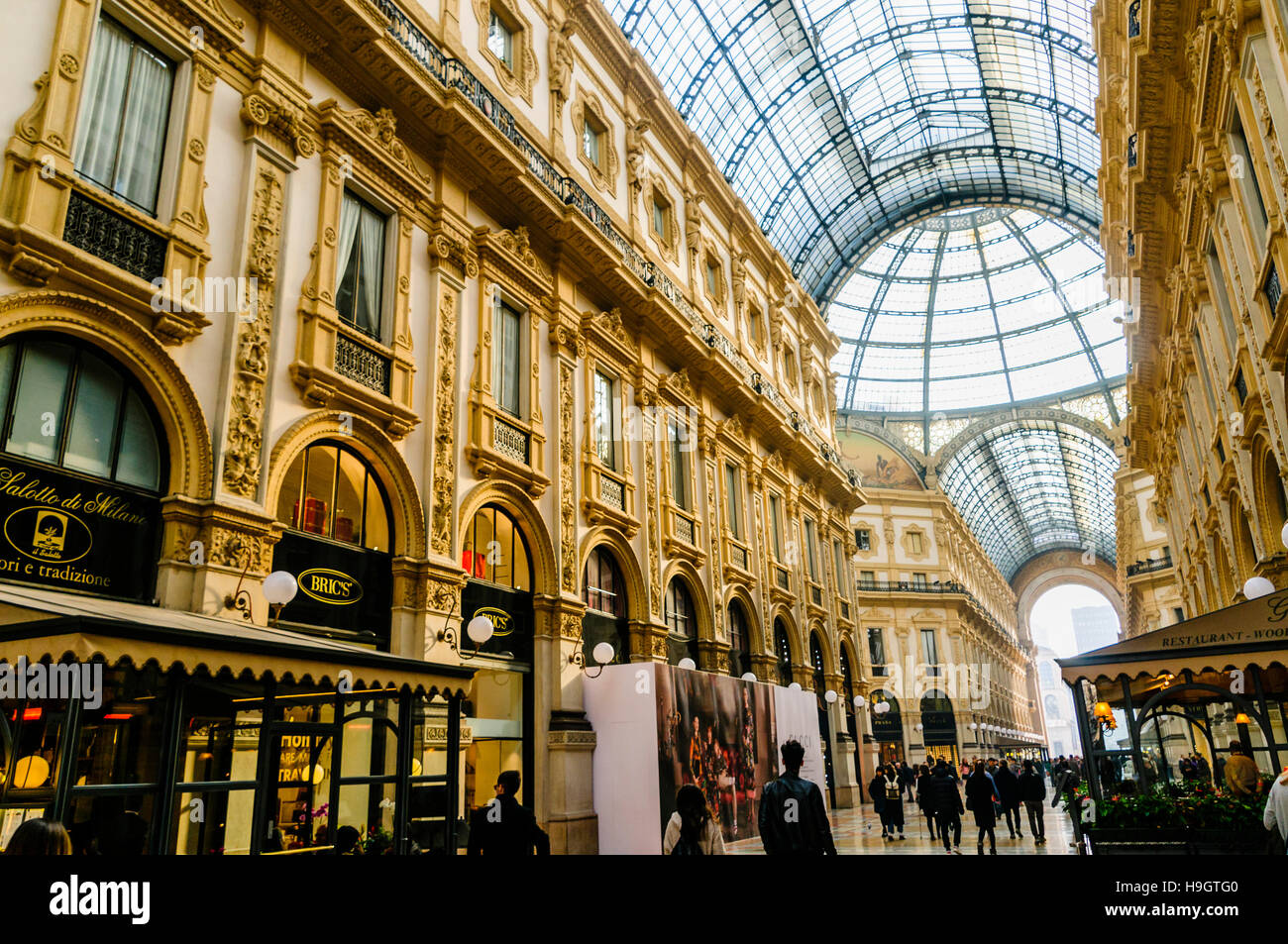 Galleria Vittorio Emanuele II - Shopping arcade in Milan