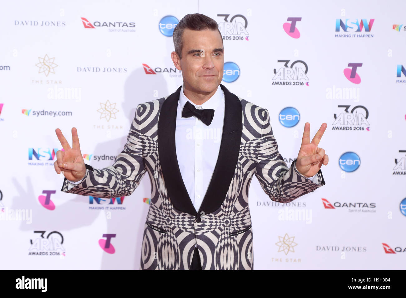 Sydney, Australia. 23rd November 2016. Robbie Williams arrives on the red carpet for the 30th ARIA Awards at The Star, Pyrmont, Sydney. Credit: Credit:  Richard Milnes/Alamy Live News Stock Photo