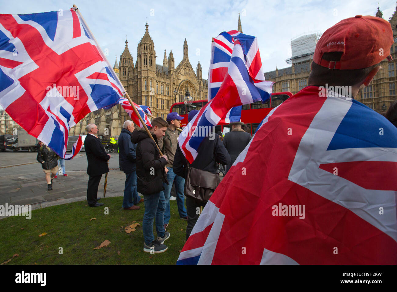 Westminster, London, UK. 23rd Nov, 2016. Pro-Brexit Supporters Protest outside Houses of Parliament, Westminster, UK Brexit supporters gather today at Parliament to stand up for the democracy of the Brexit Vote after 5 months of the 23rd June EU Referendum across the United KIngdom. Credit:  Jeff Gilbert/Alamy Live News Stock Photo