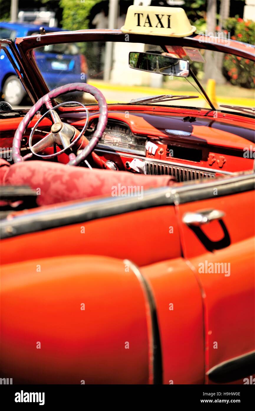 Classic Cuban cars on the streets on Havana, Cuba Stock Photo Alamy