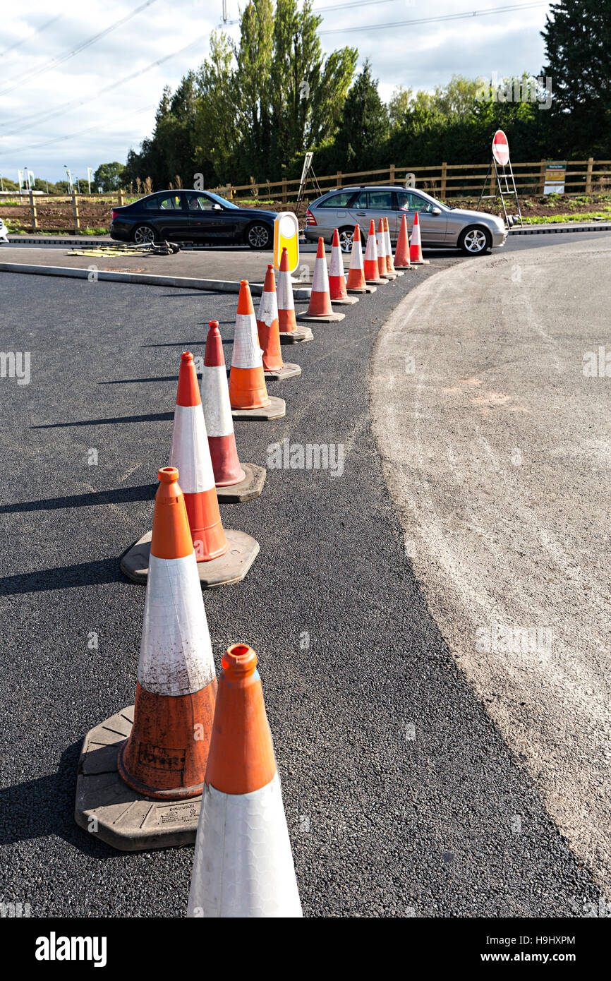 Uk traffic cones hires stock photography and images Alamy