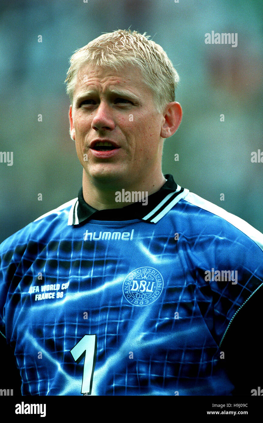 Peter schmeichel hi-res stock photography and images - Page 3 - Alamy