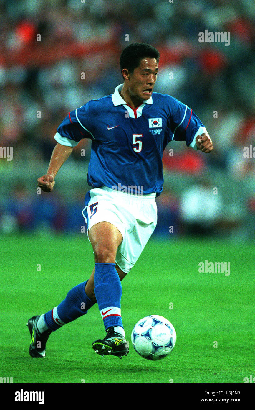 LEE MIN SUNG SOUTH KOREA 25 June 1998 Stock Photo Alamy