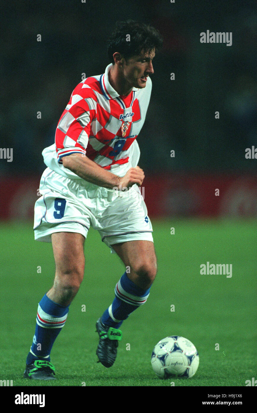davor suker croatia jersey