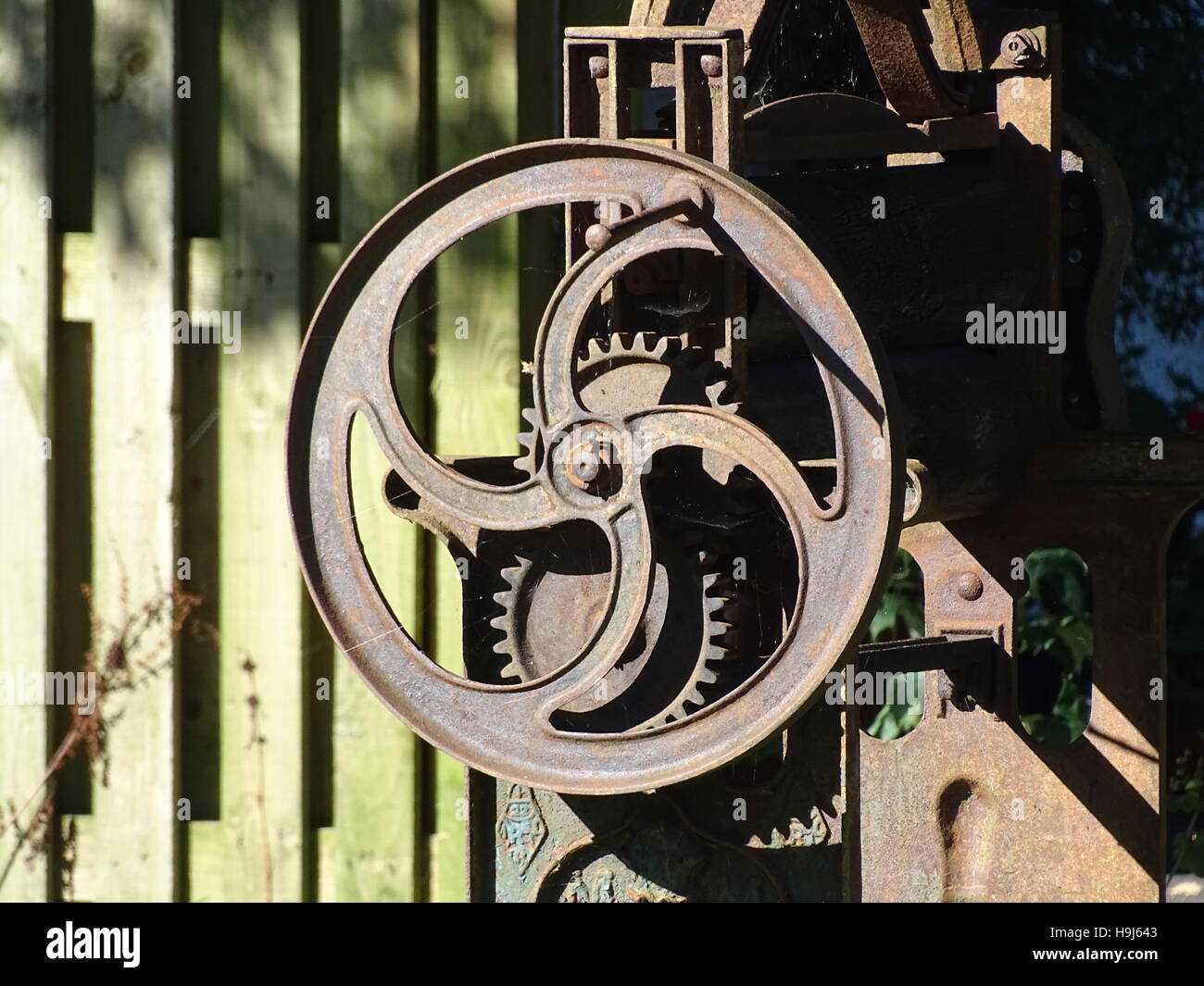 Flywheel gear gears hi-res stock photography and images - Alamy