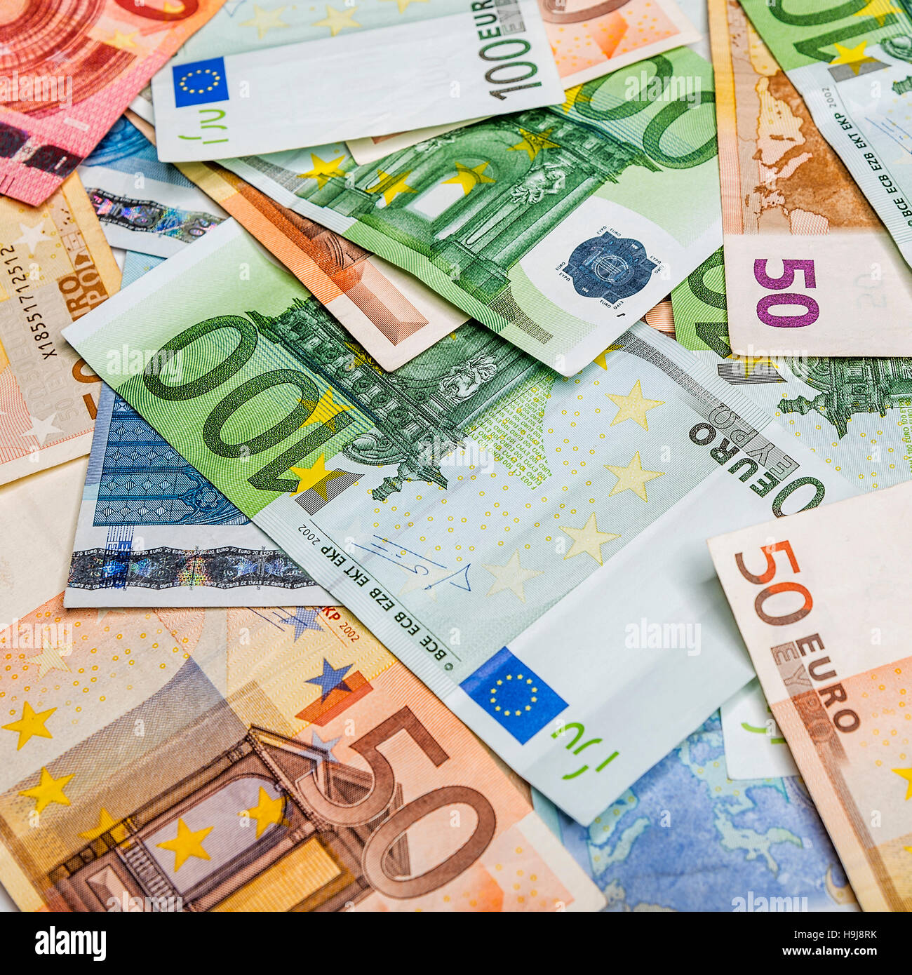 Hundred euro banknotes hi-res stock photography and images - Page 15 - Alamy