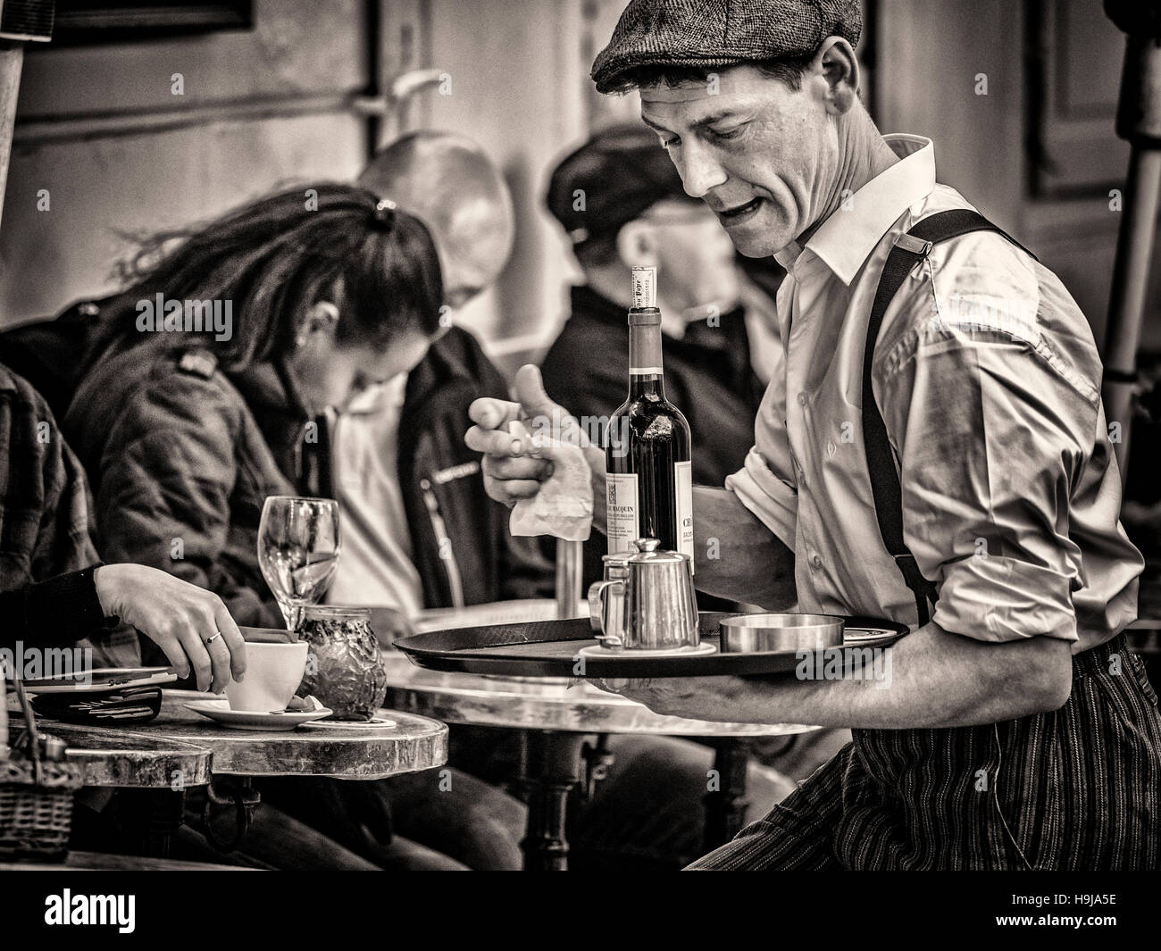 Outdoor restaurant seating in Paris, France Stock Photo Alamy