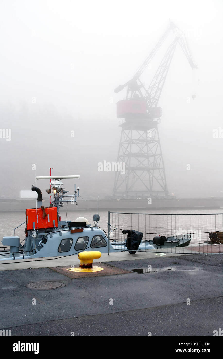 Crane lifting small boat hi-res stock photography and images - Alamy