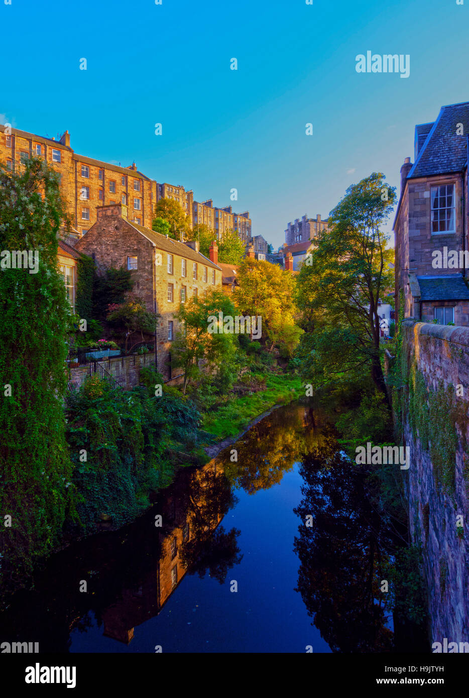 UK, Scotland, Lothian, Edinburgh, Water of Leith Walkway Stock Photo Alamy