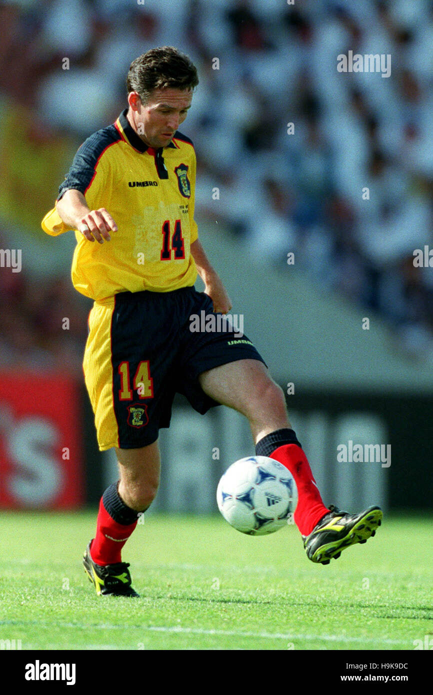 PAUL LAMBERT SCOTLAND & CELTIC FC 16 June 1998 Stock Photo Alamy