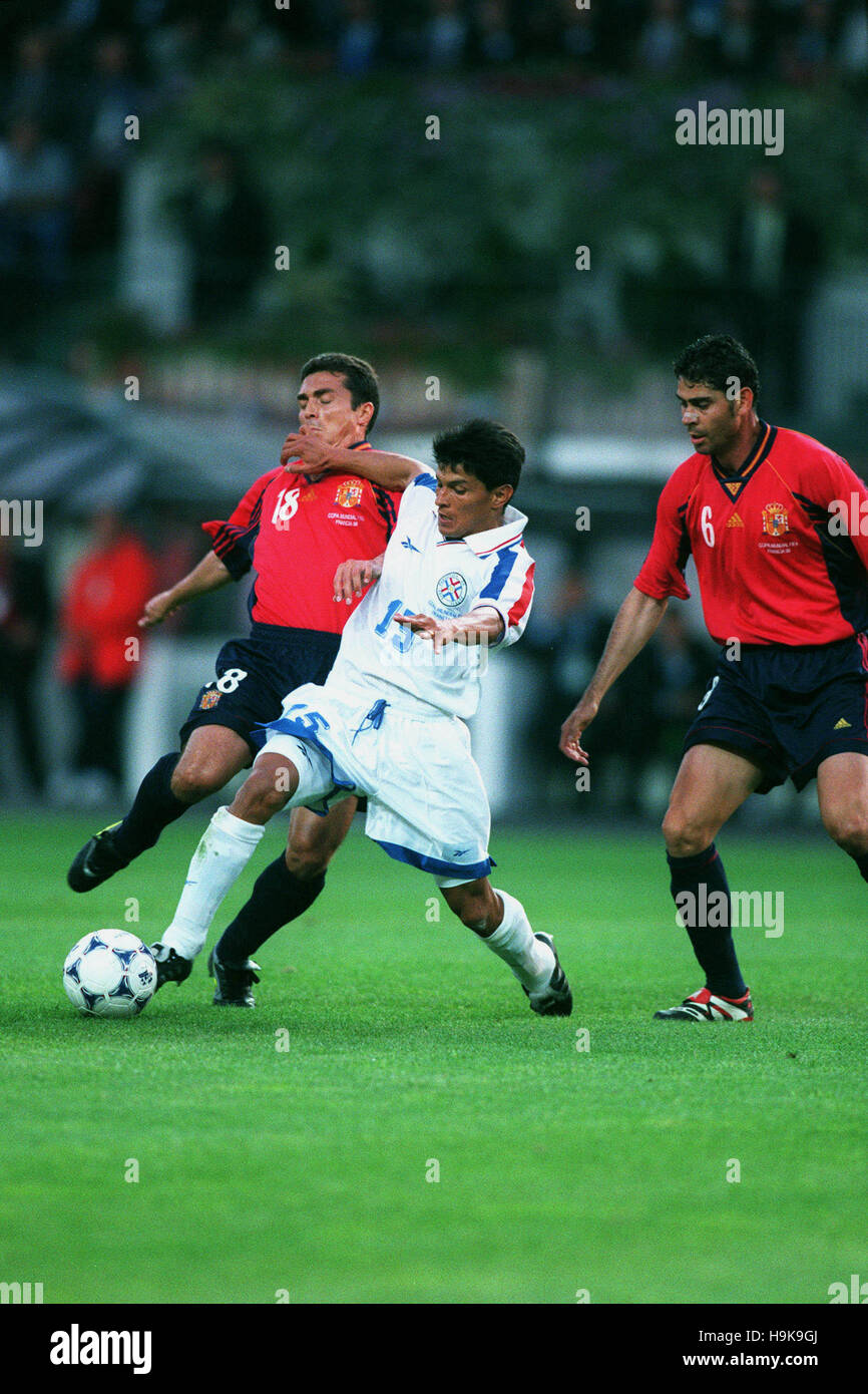 MIGUEL BENITEZ AMORE & HIERRO SPAIN V PARAGUAY 20 June 1998 Stock Photo