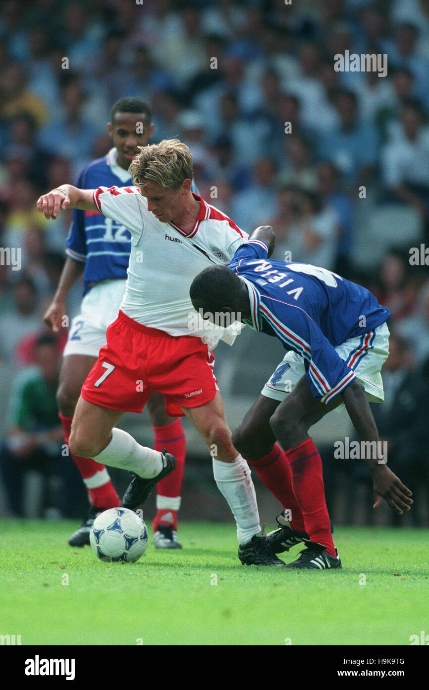 Patrick Vieira 1998 High Resolution Stock Photography And Images Alamy