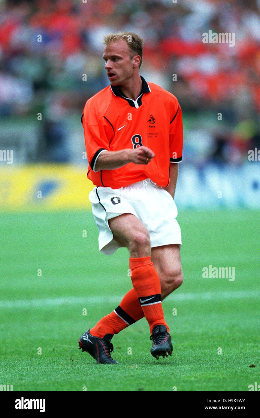 Dennis bergkamp holland arsenal fc hi-res stock photography and images ...