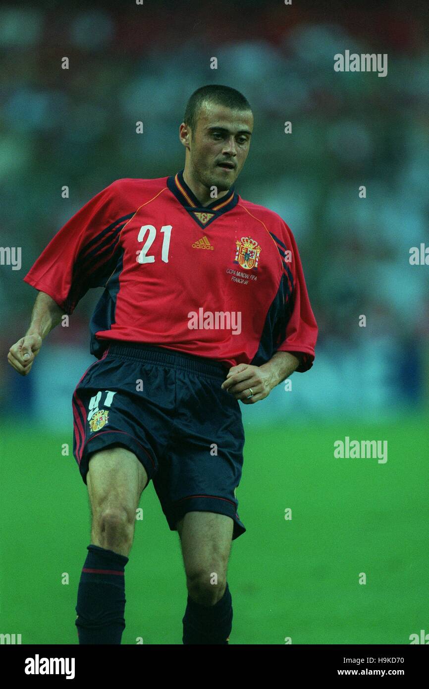 luis-enrique-spain-barcelona-fc-30-june-1998-H9KD70.jpg