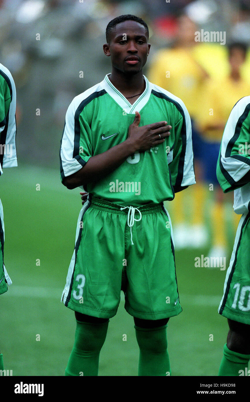 CELESTINE BABAYARO NIGERIA & CHELSEA FC 02 July 1998 Stock Photo - Alamy