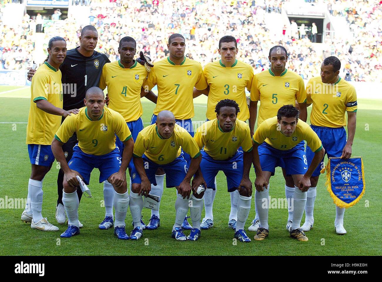 Photo of the brazilian soccer team hi-res stock photography and images -  Alamy