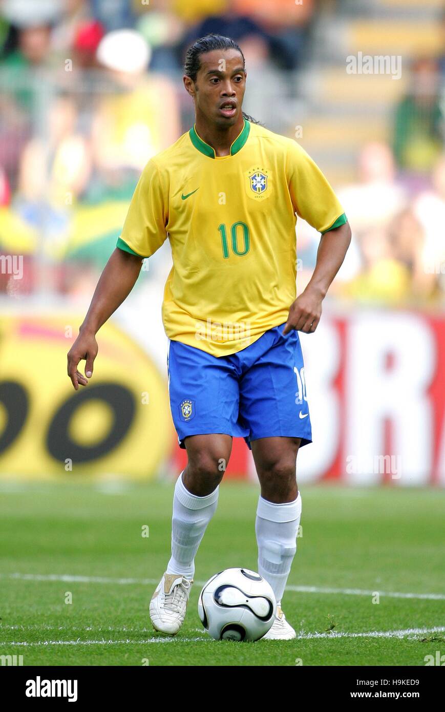 Ronaldinho of brazil hi-res stock photography and images - Alamy