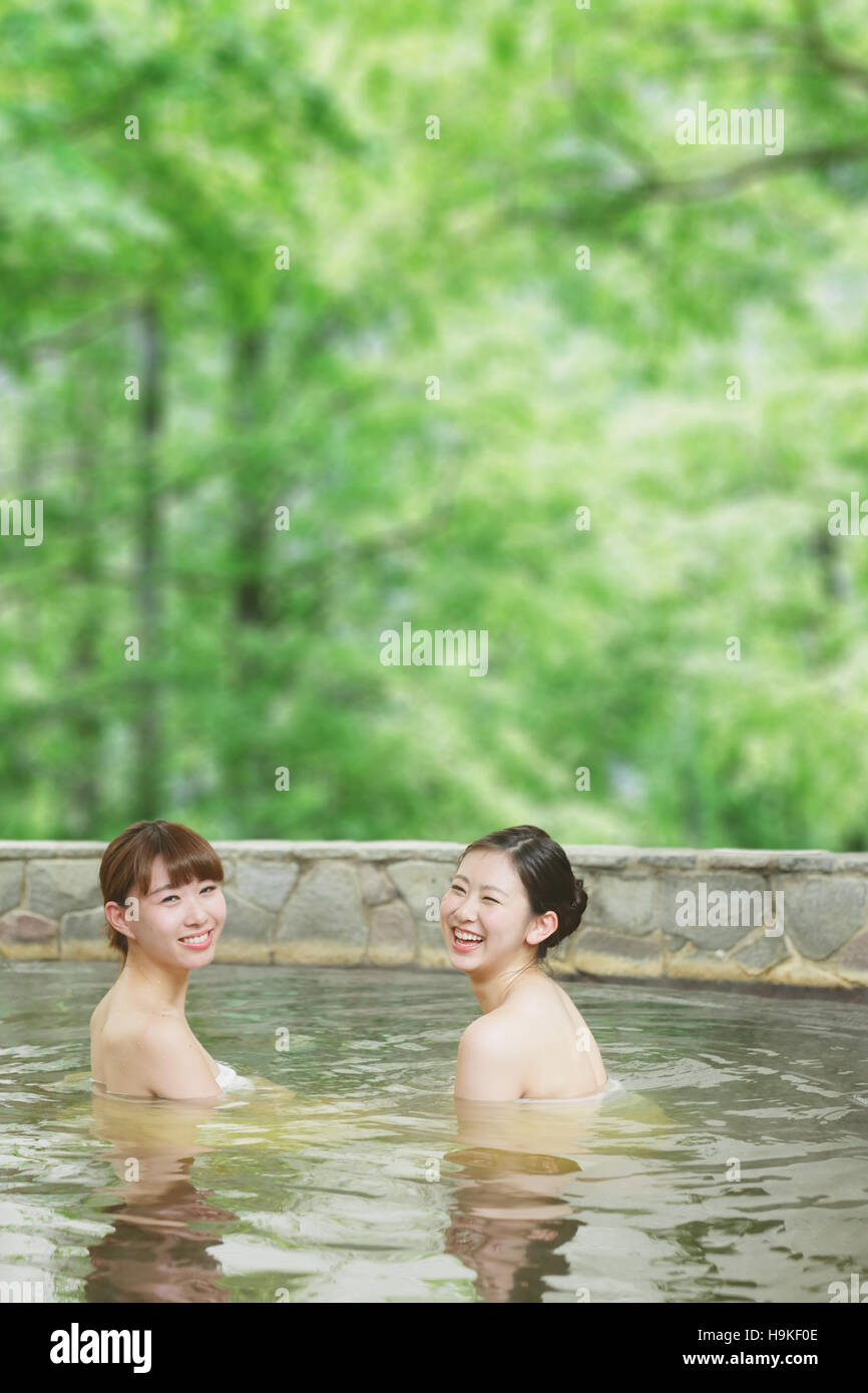 Japanese onsen women hires stock photography and images Alamy