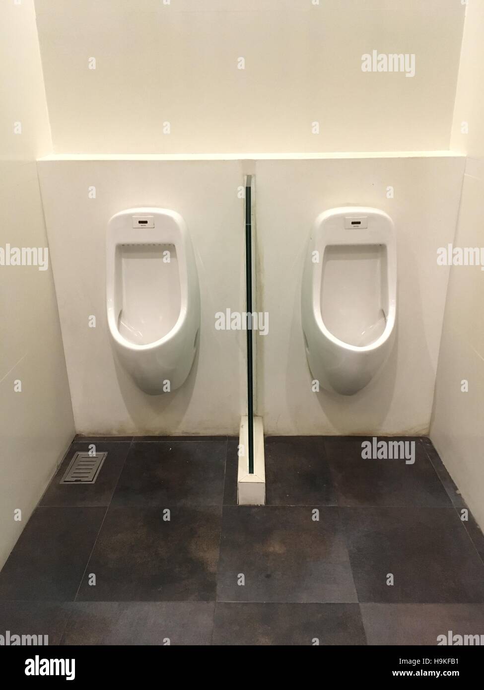 Male pissing