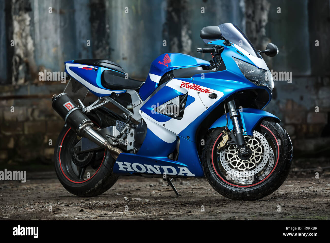 Мотоцикл Honda синий