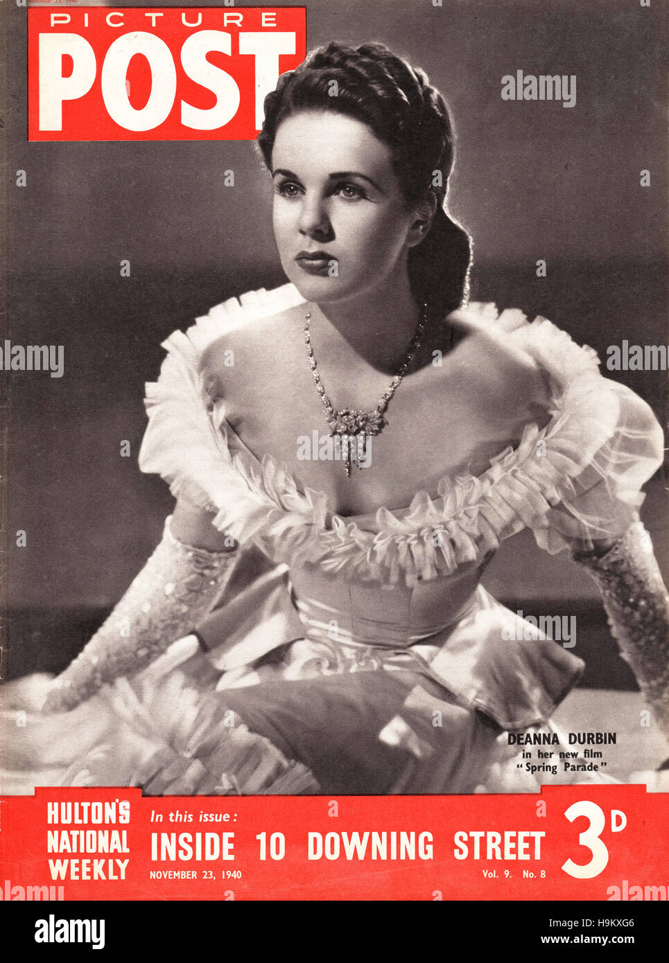 1940 Picture Post Canadian actress Deanna Durbin Stock Photo