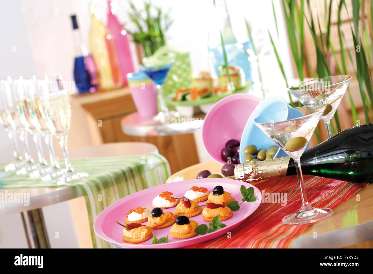Party buffet hi-res stock photography and images - Alamy