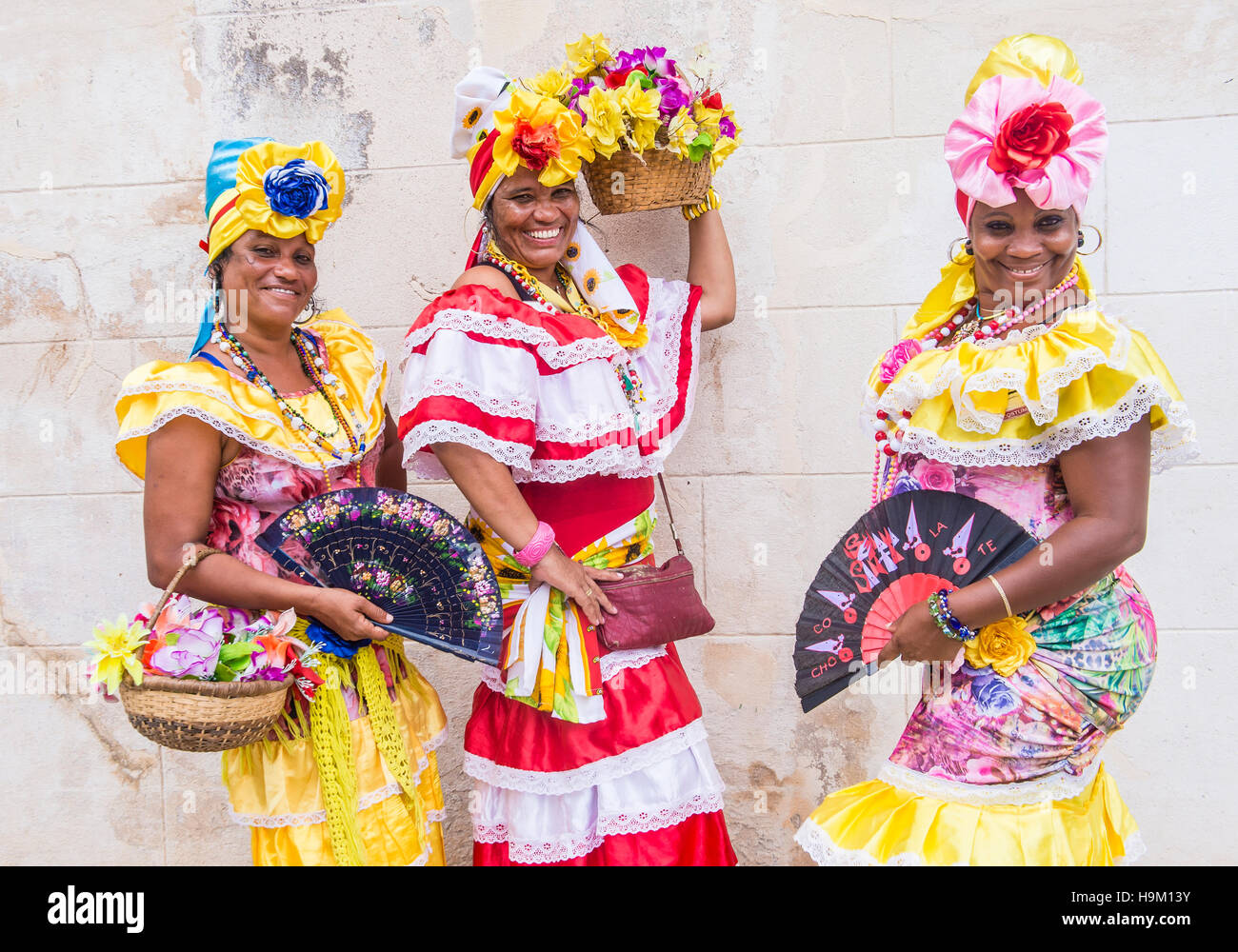 Cuban women with traditional clothing in old Havana Stock Photo - Alamy