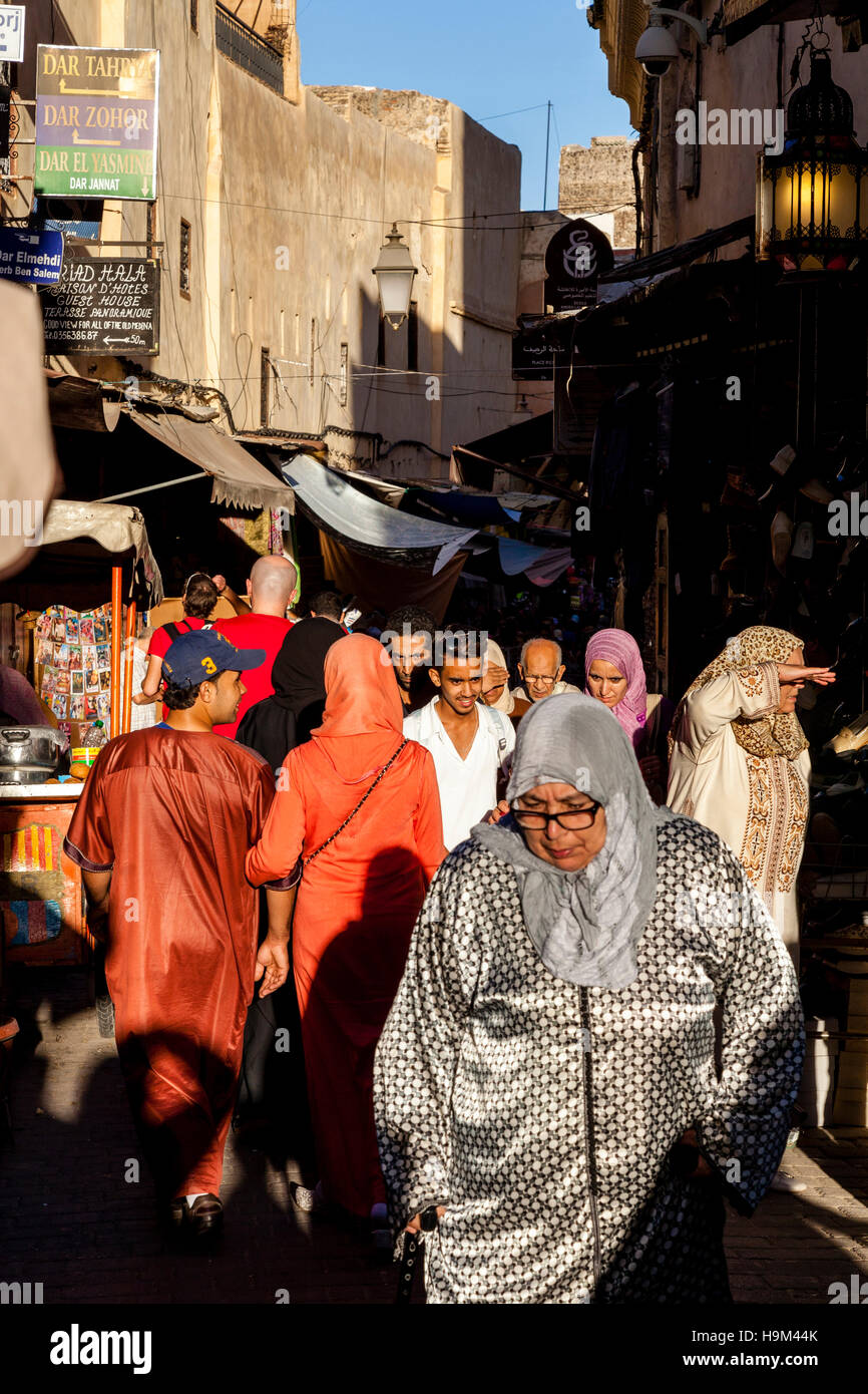 Local People In The Medina, Fez el Bali, Fez, Morocco Stock Photo