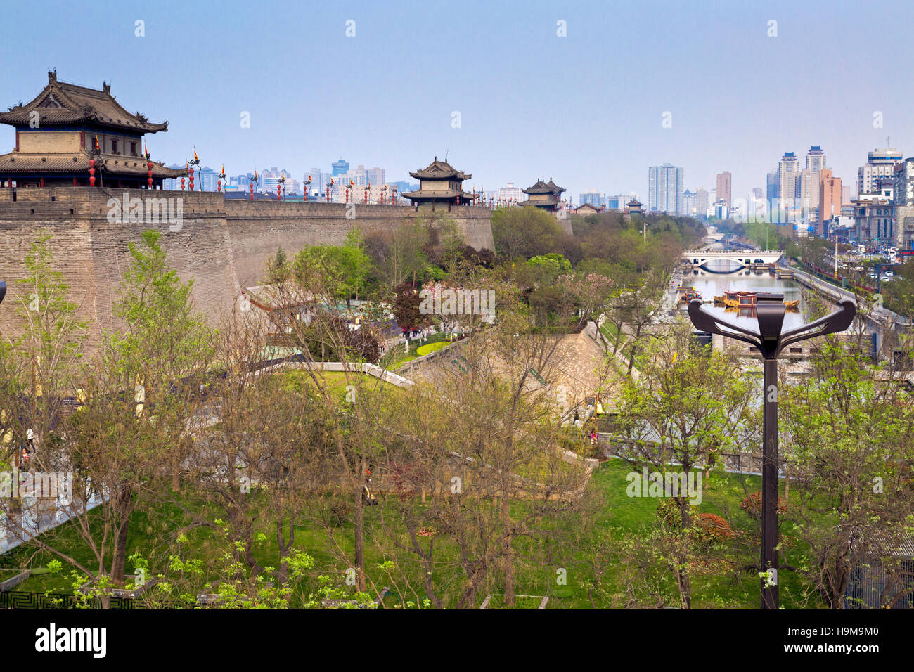 Landscape and wall around Xian city walls, Shaanxi, China Stock Photo
