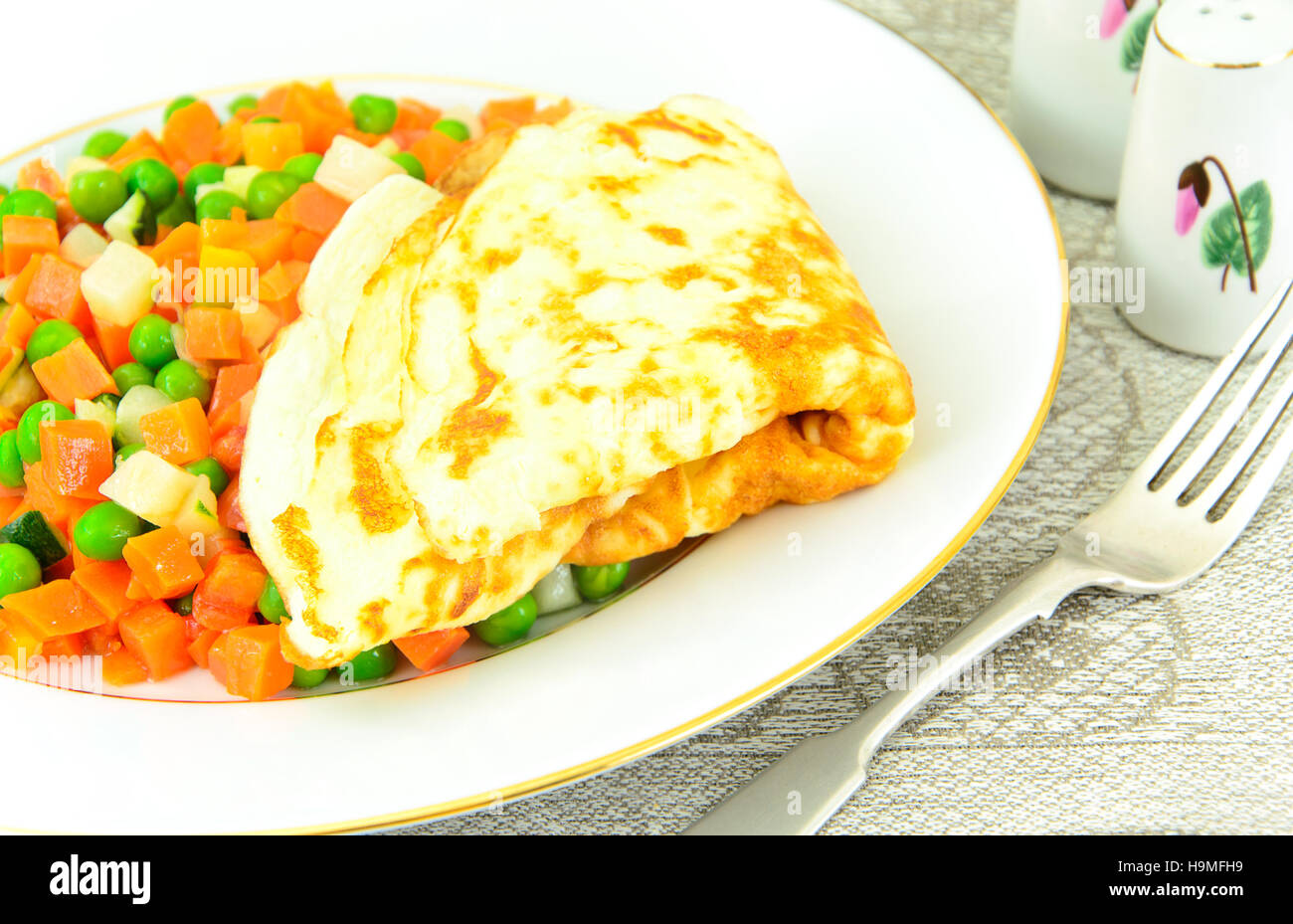 Healthy and Diet Food: Scrambled Eggs with Vegetables Stock Photo - Alamy