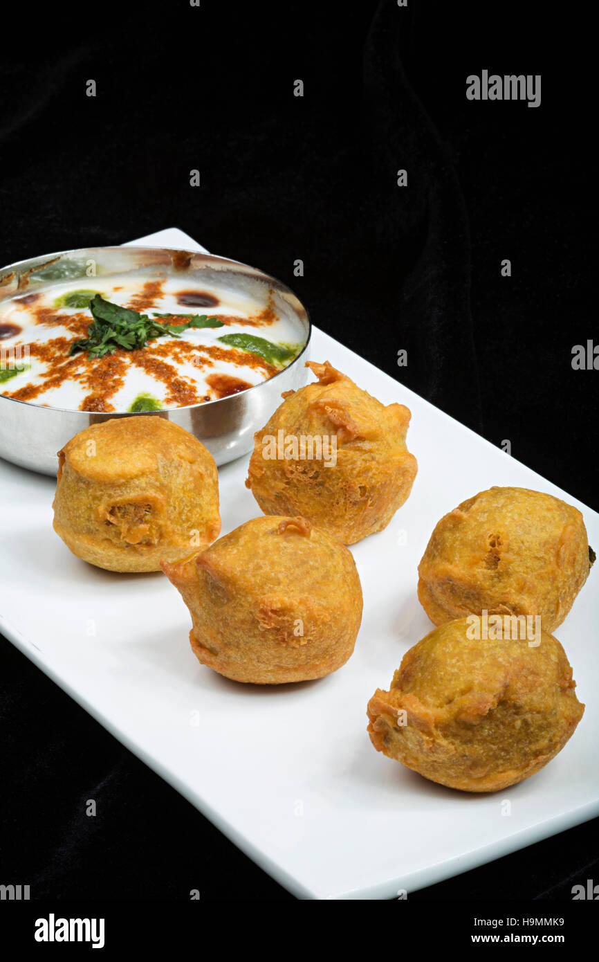 Popular Indian snack, Dahi Vada, Pune, India Stock Photo Alamy