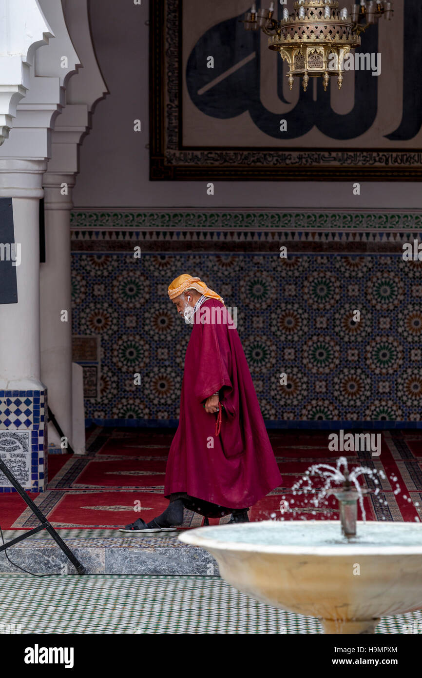 The Interior Of The Zaouia Moulay Idriss 2 Mosque and Shrine, Fez el Bali, Fez, Morocco Stock Photo