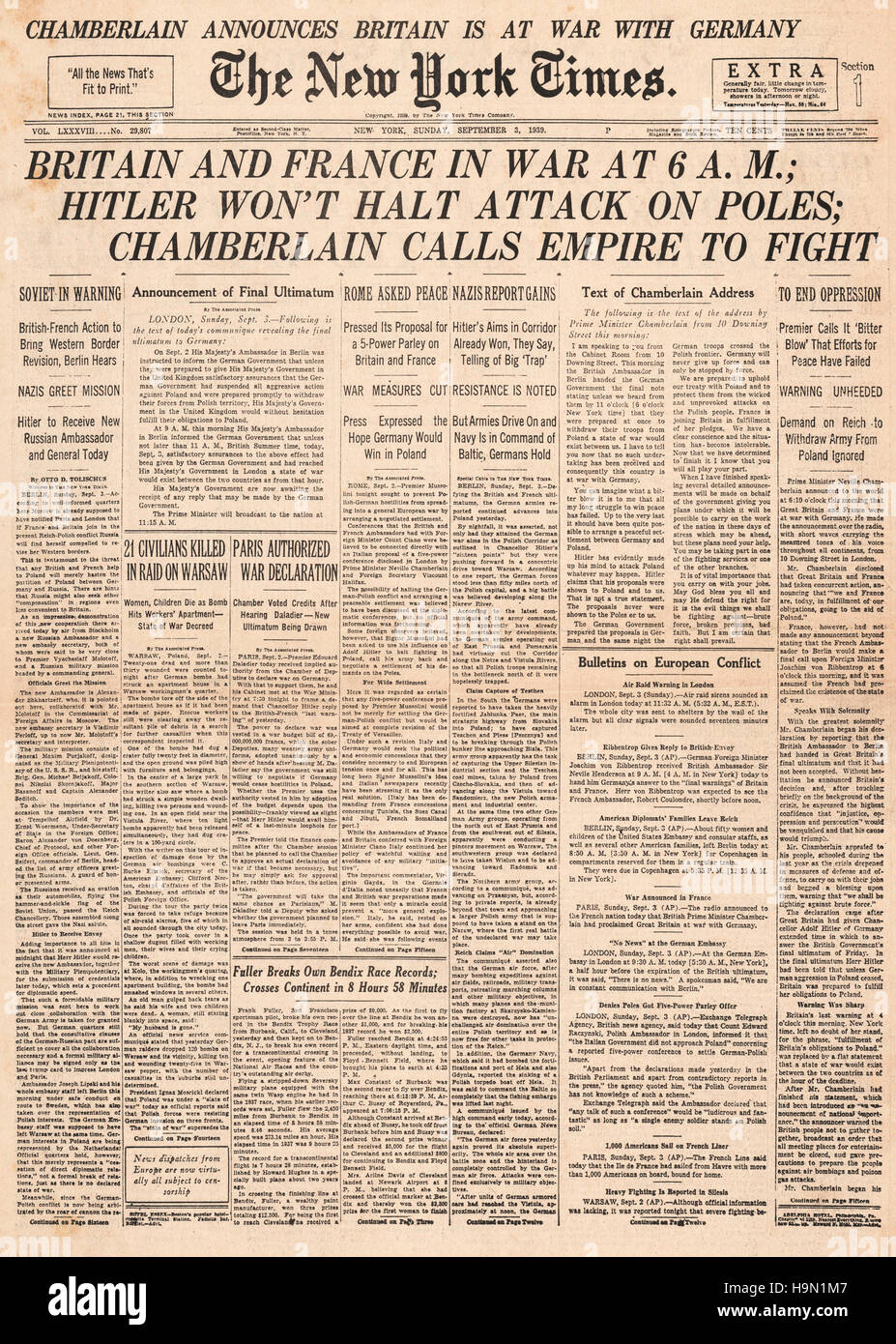 1939 Daily Mail front page reporting the declaration of war on Germany by Britain and France Stock Photo