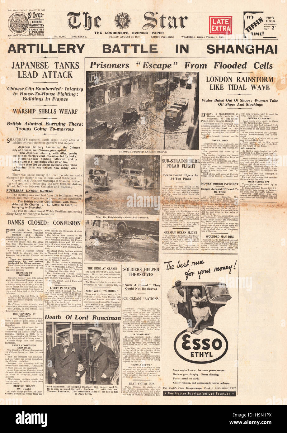 1937 The Star (London) front page Battle for Shanghai Stock Photo