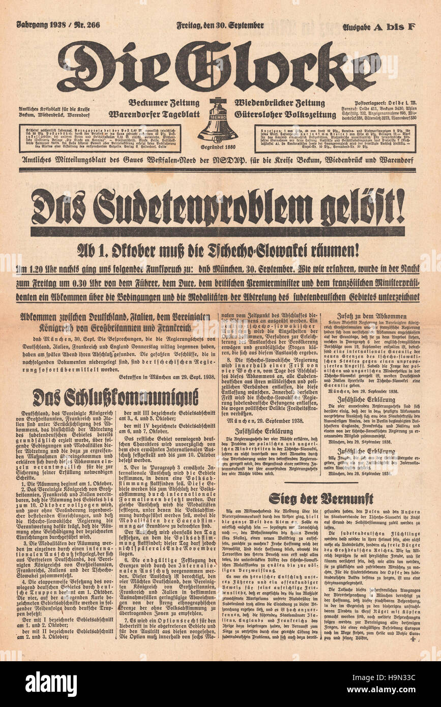 1938 Die Glocke front page reporting the signing of the Munich peace agreement Stock Photo