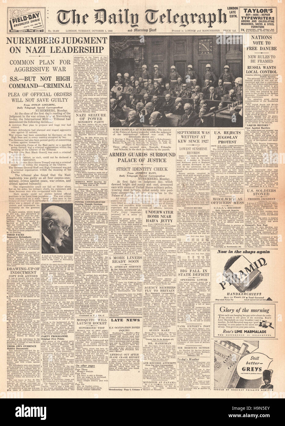 1946 Daily Telegraph front page Nazi leaders sentenced to death Stock Photo