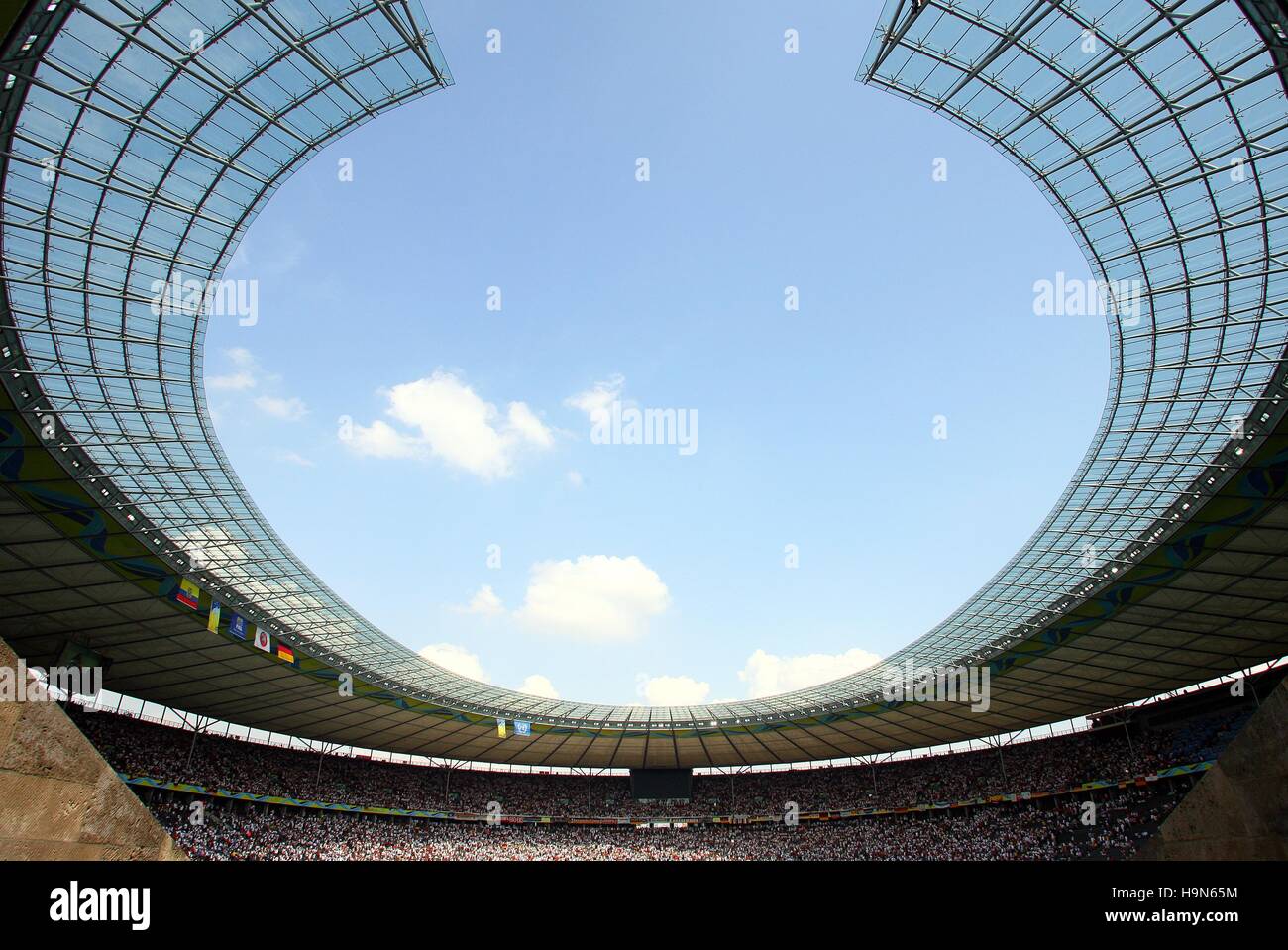 OLYMPIASTADION BERLIN ECUADOR V GERMANY WORLD CUP BERLIN GERMANY 20 June 2006 Stock Photo